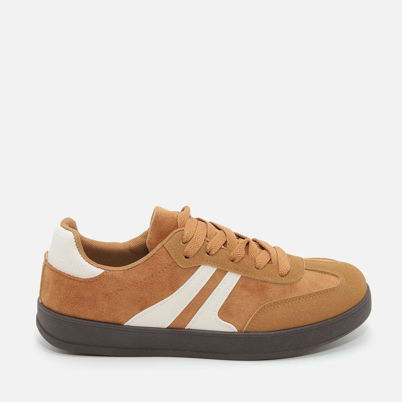 סניקרס/ספורט כאמל 37