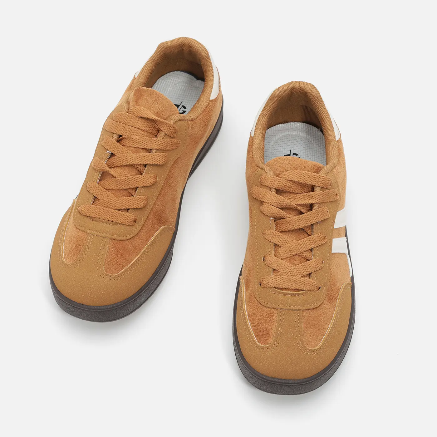 סניקרס/ספורט כאמל 37