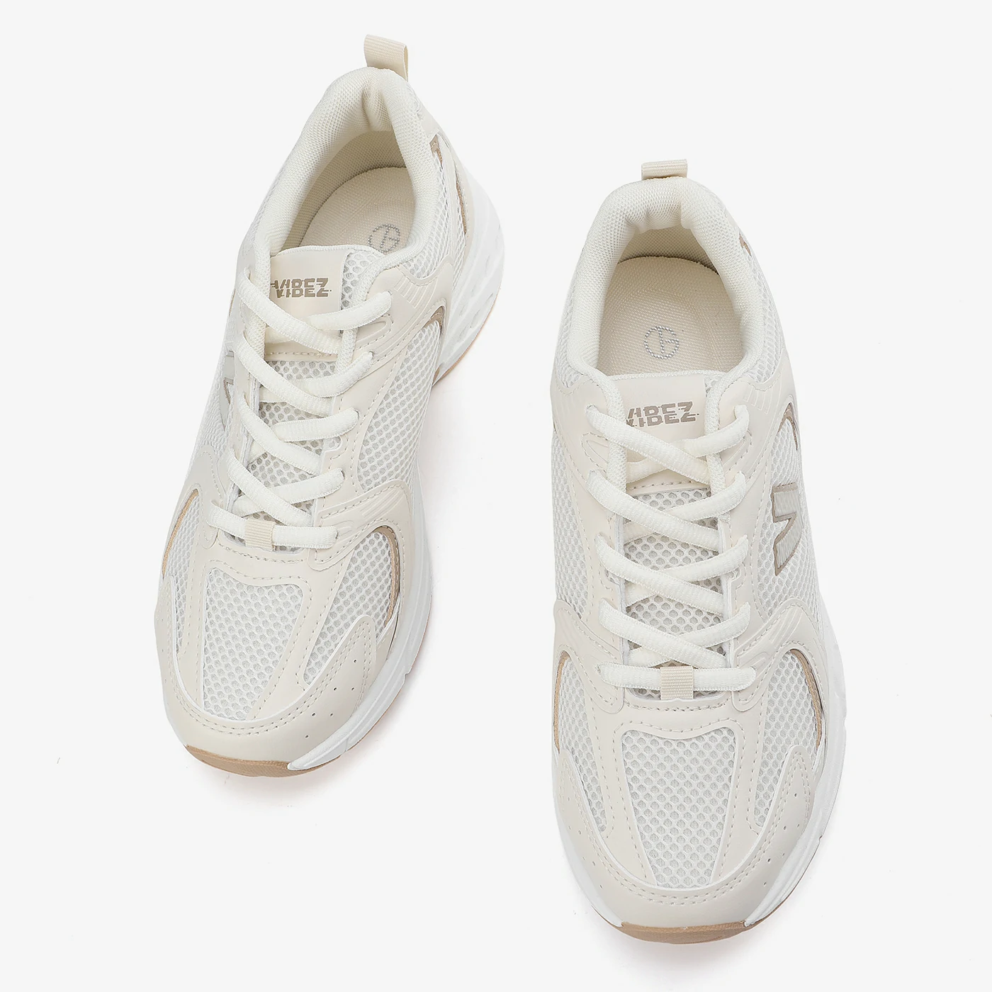 סניקרס/ספורט בז 38