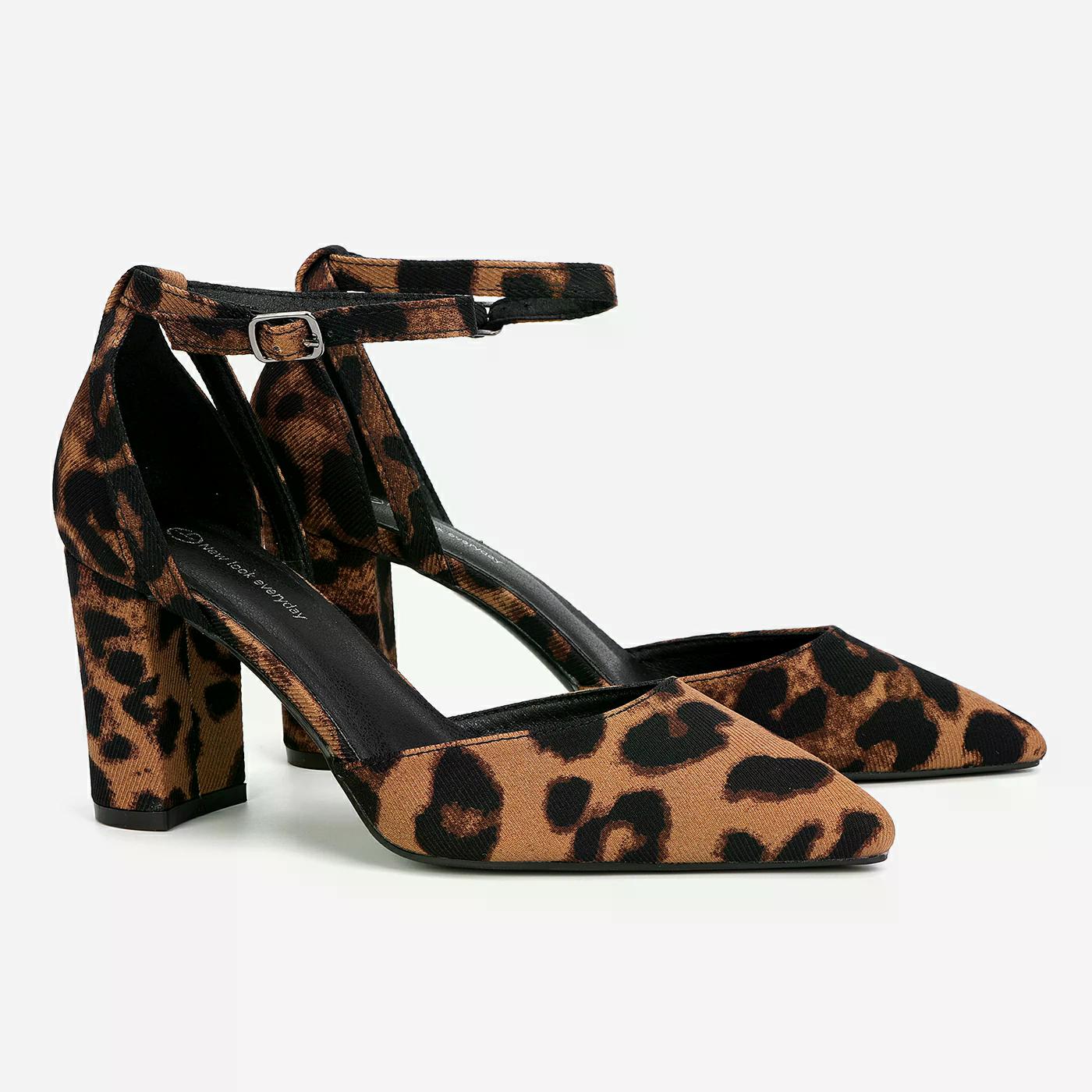 נעל עקב מנומר 37