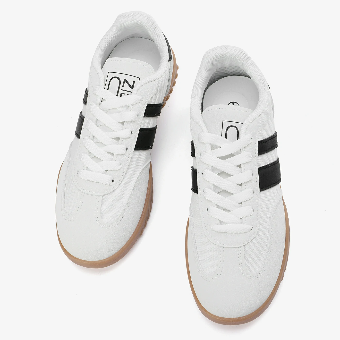 סניקרס/ספורט אופווייט 38