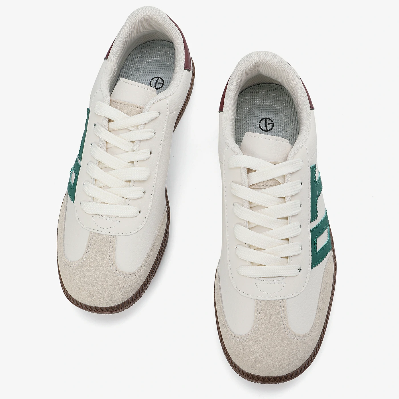 סניקרס/ספורט אופווייט 37