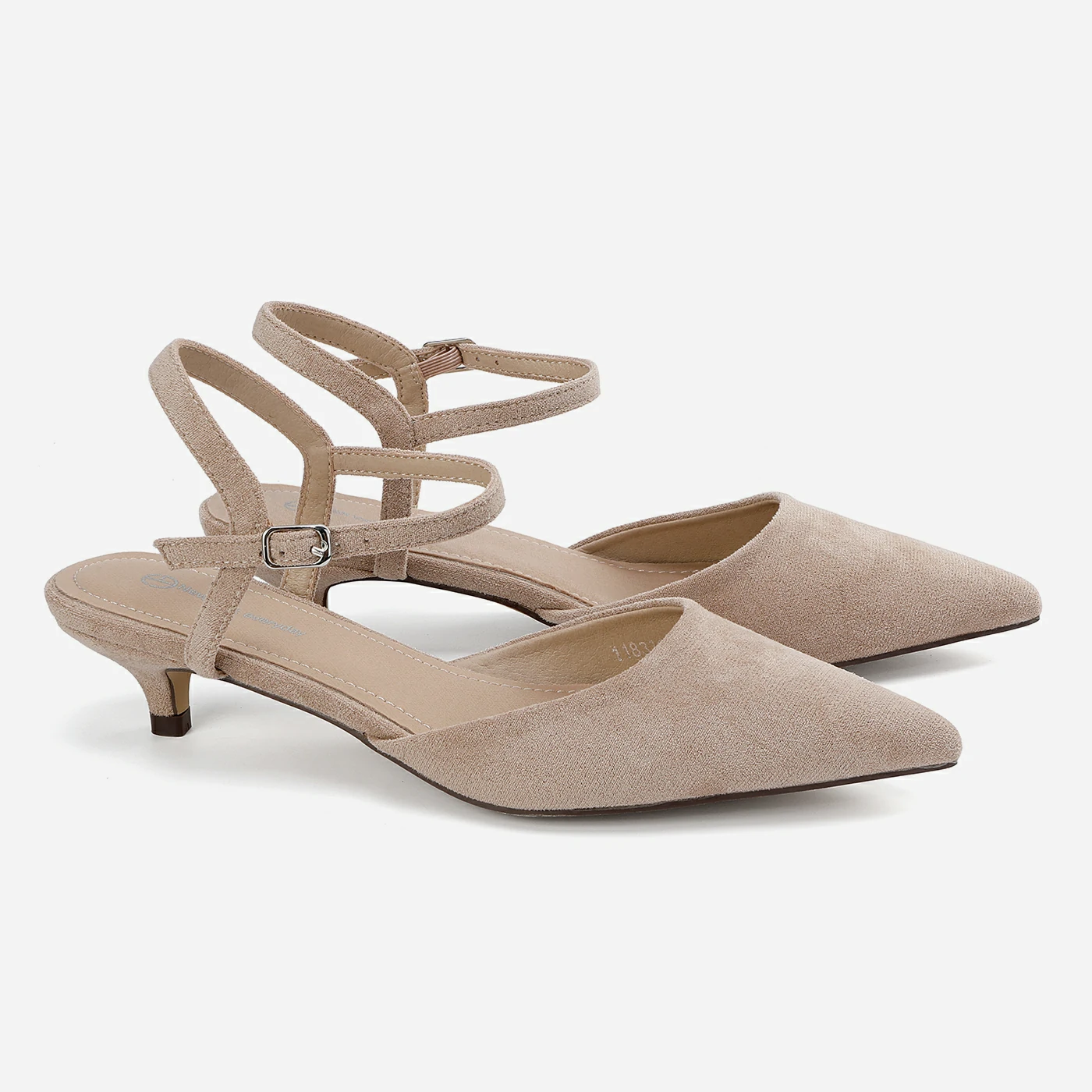 נעל עקב בז 39