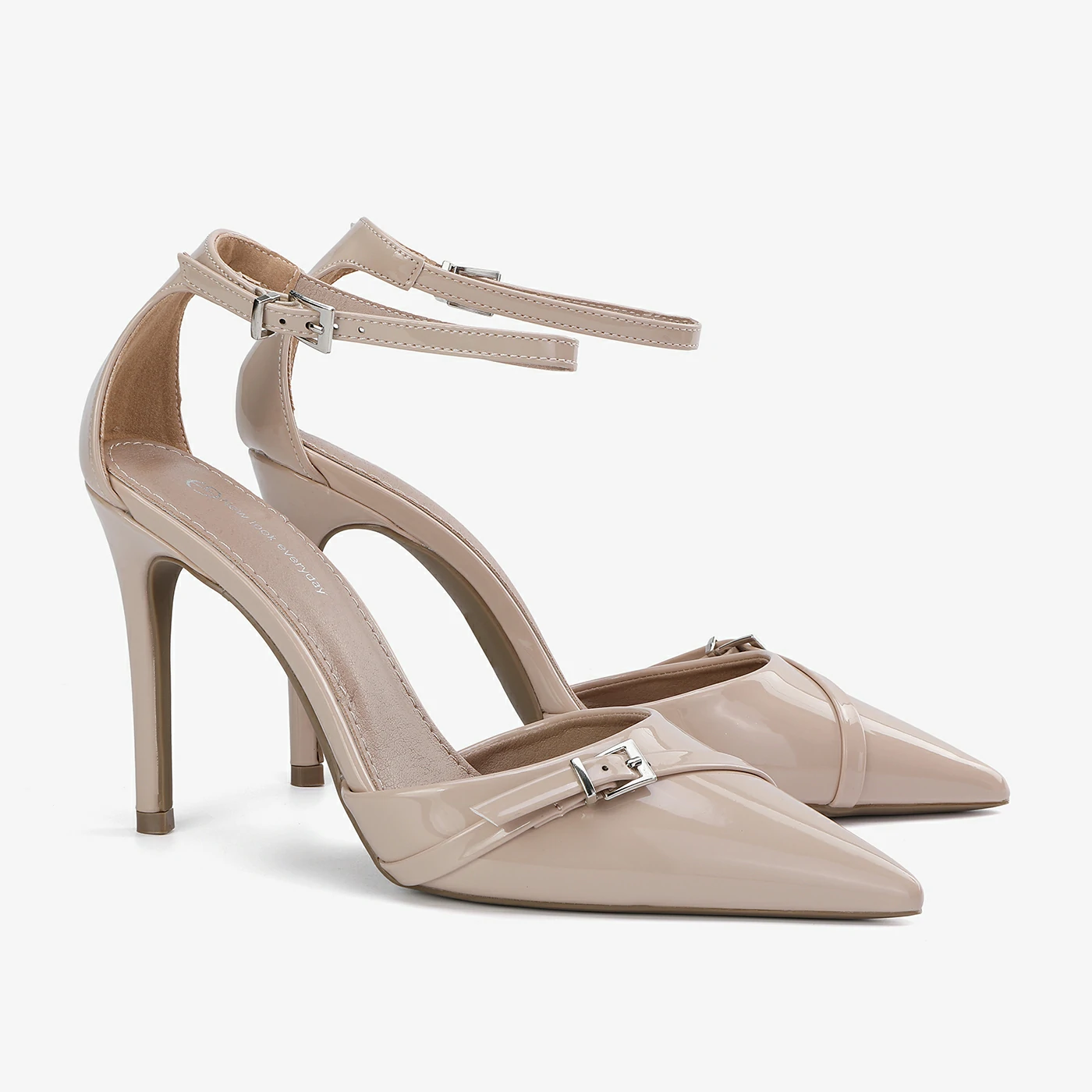 נעל עקב גוף 39