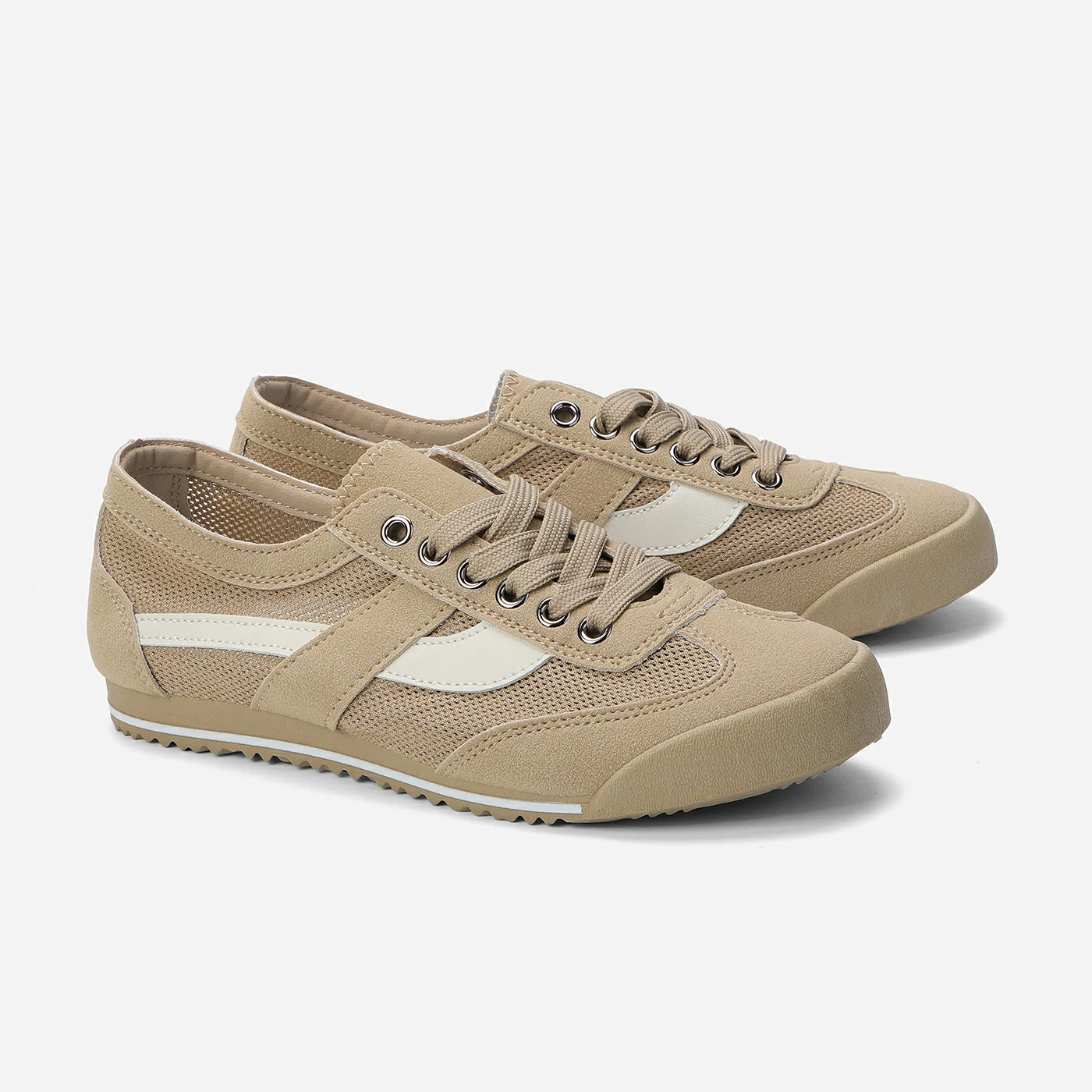 סניקרס/ספורט כאמל 37