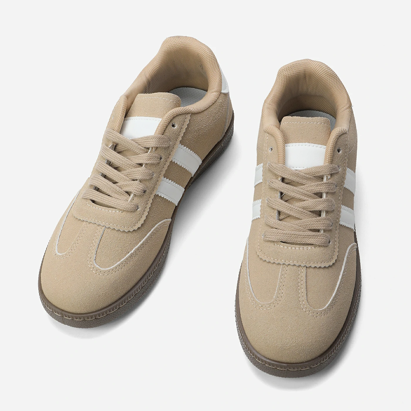 סניקרס/ספורט בז 38