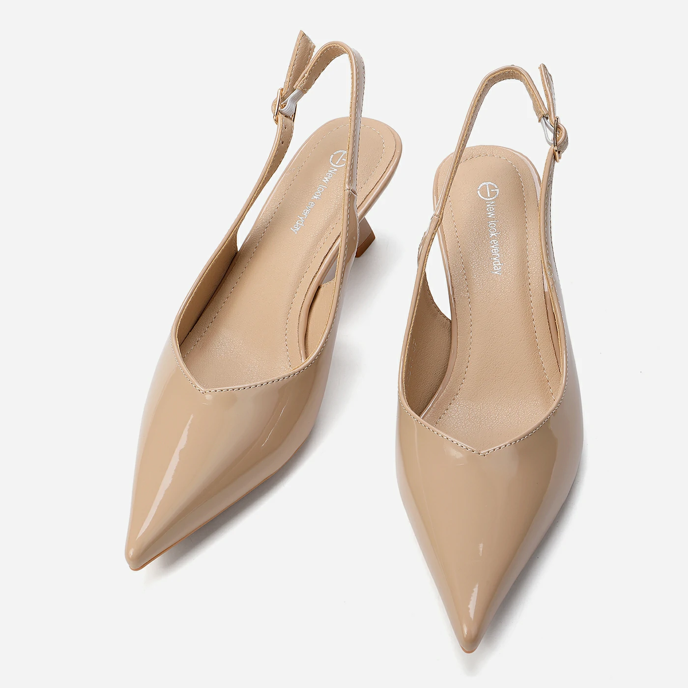 נעל עקב בז 39