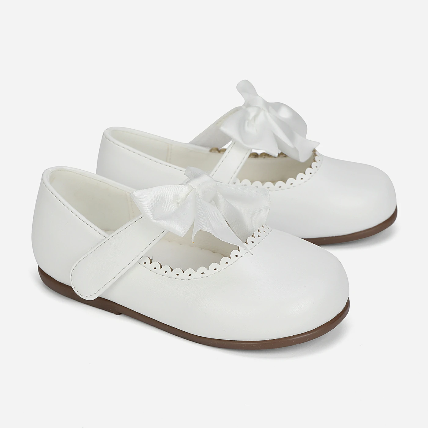 קטנטנות לבן 22