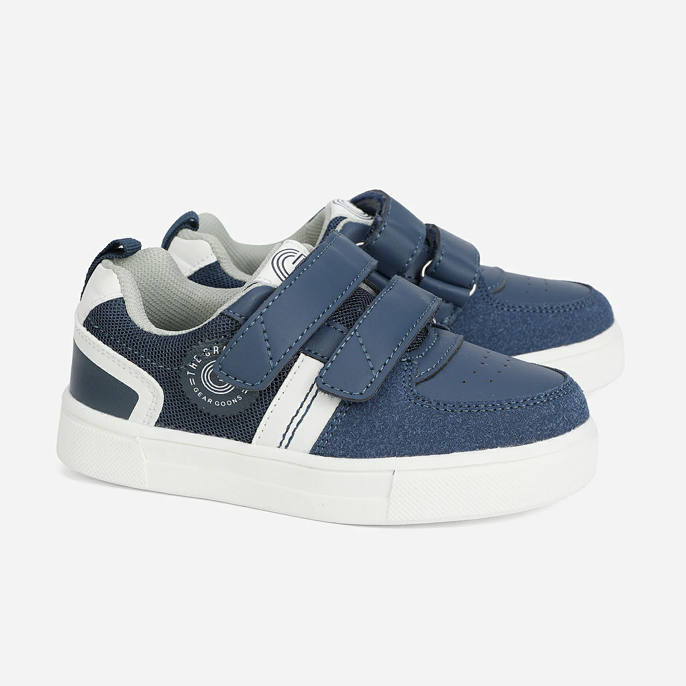 סניקרס/ספורט נייבי 28