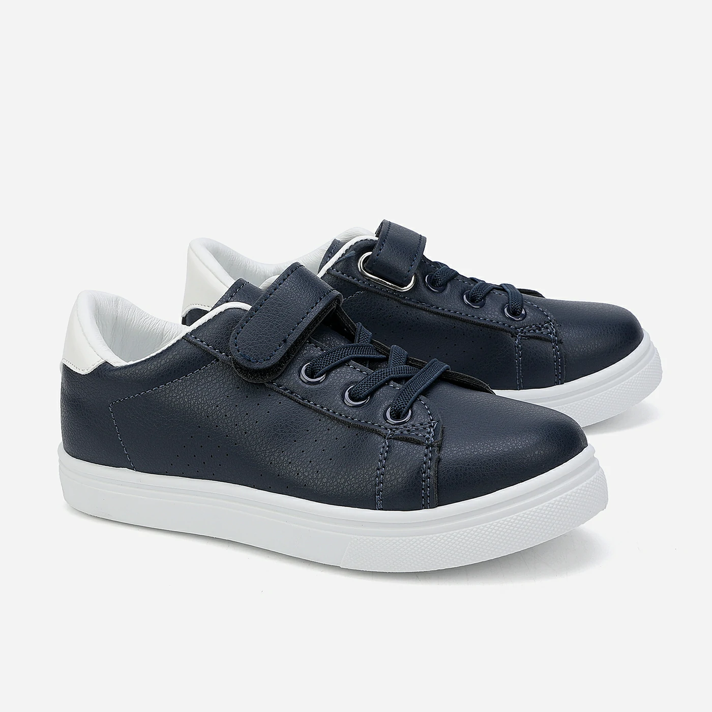 סניקרס/ספורט נייבי 34