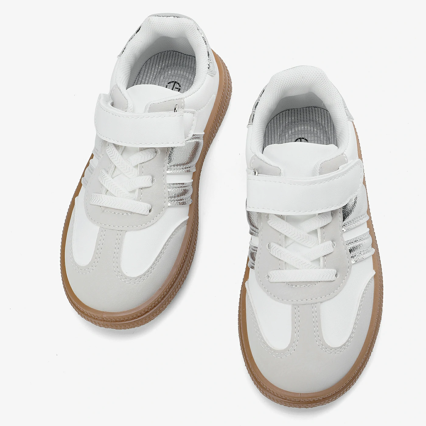 סניקרס/ספורט כסף 24