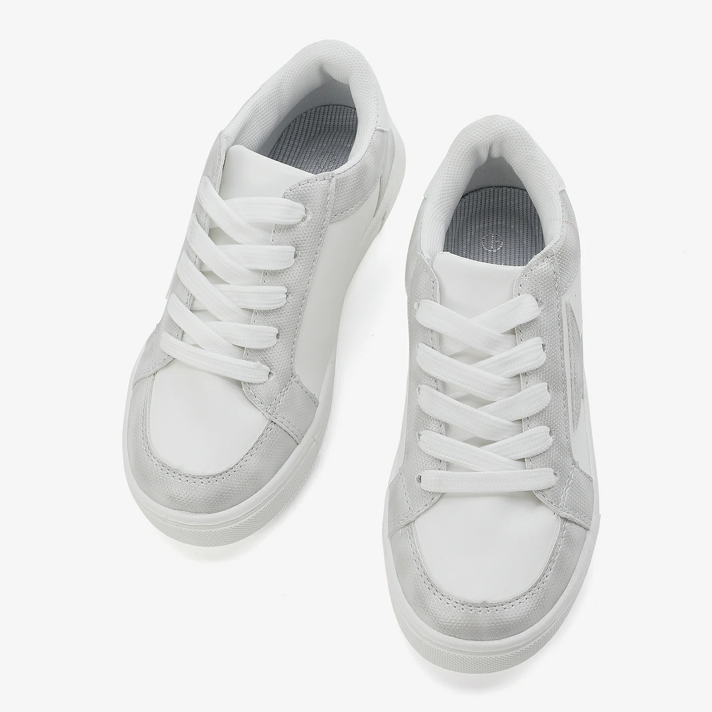 סניקרס/ספורט כסף 33