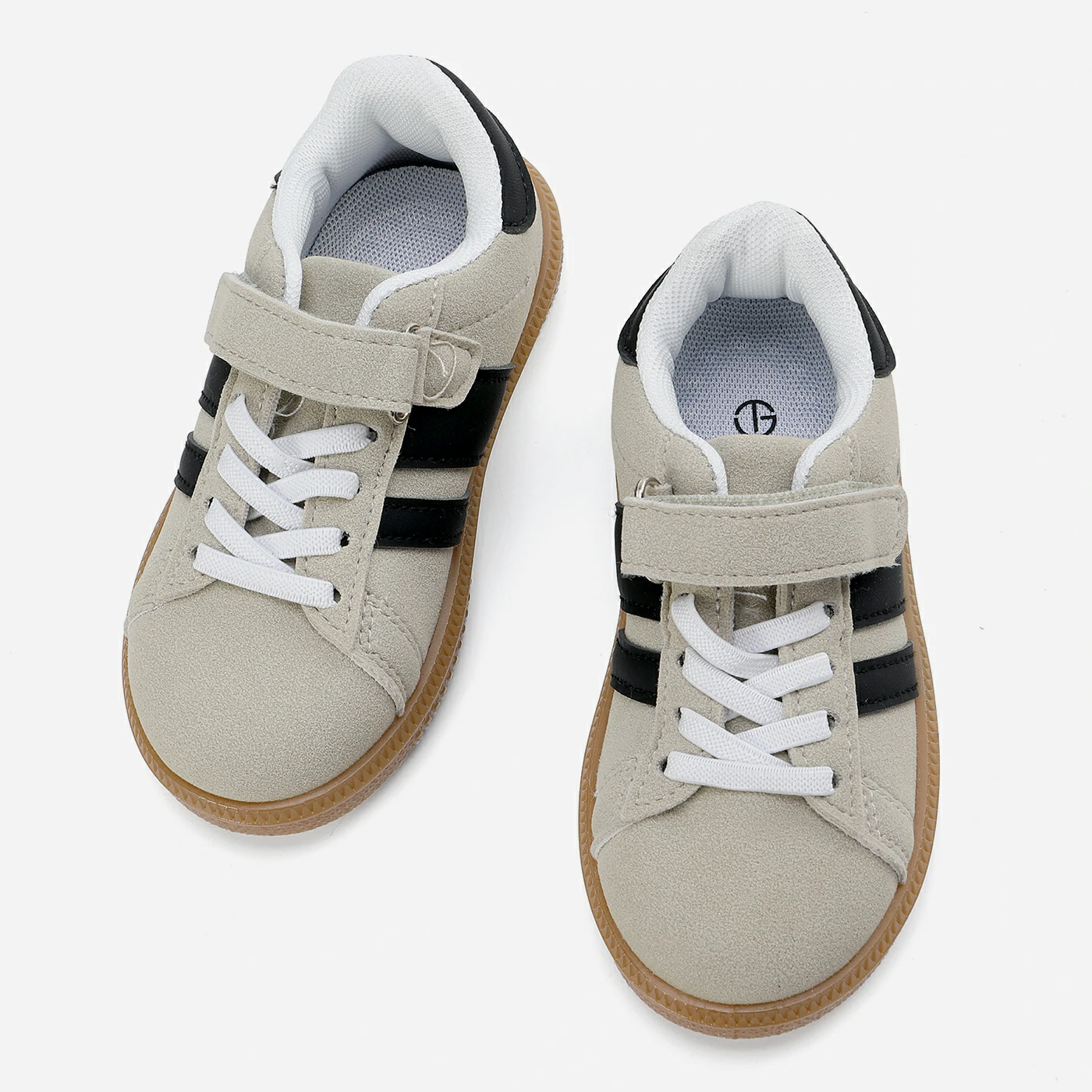 סניקרס/ספורט בז 24