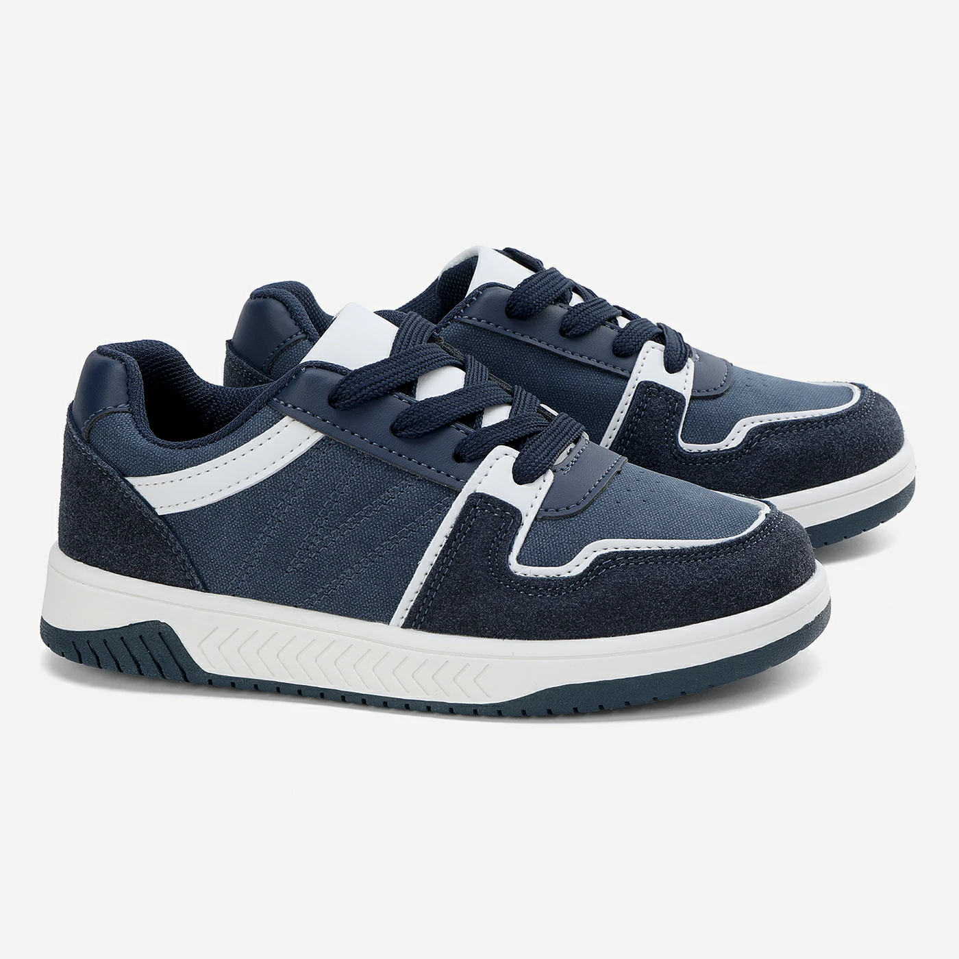 סניקרס/ספורט נייבי 35