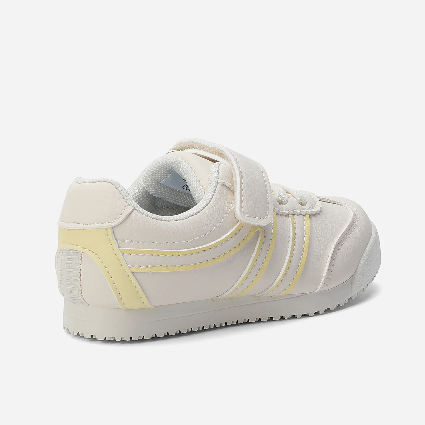 סניקרס/ספורט בז 28