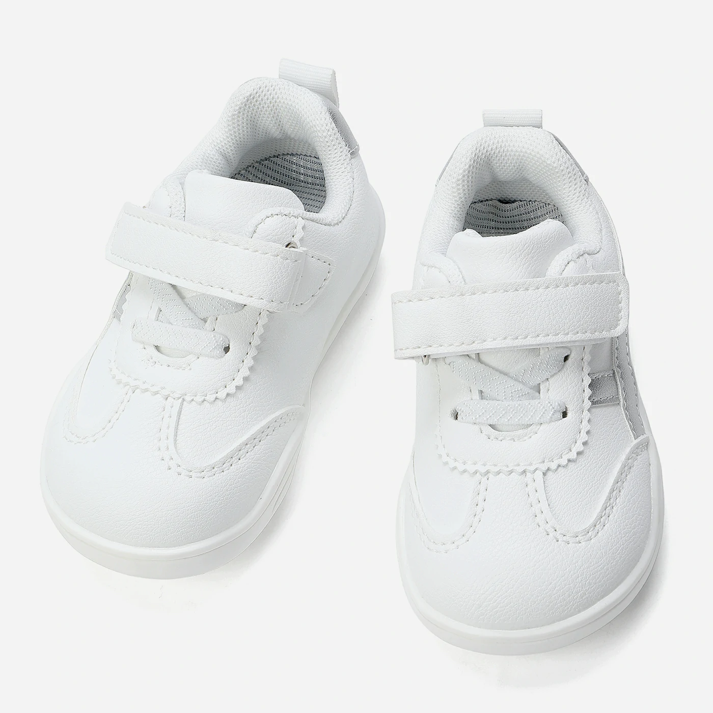 סניקרס/ספורט כסף 21