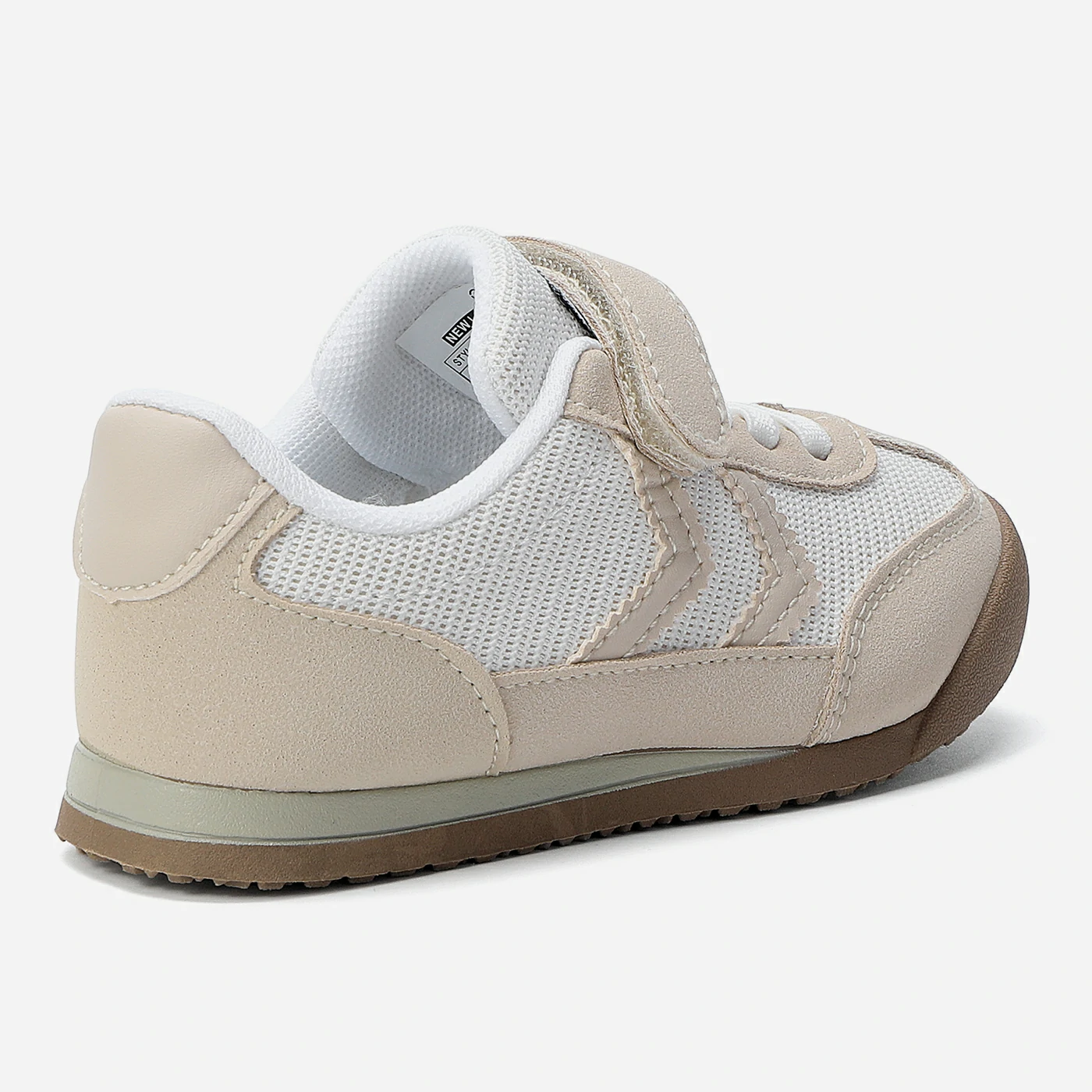 סניקרס/ספורט בז 29