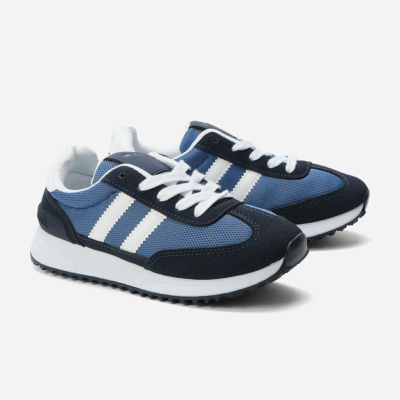 סניקרס/ספורט נייבי 37