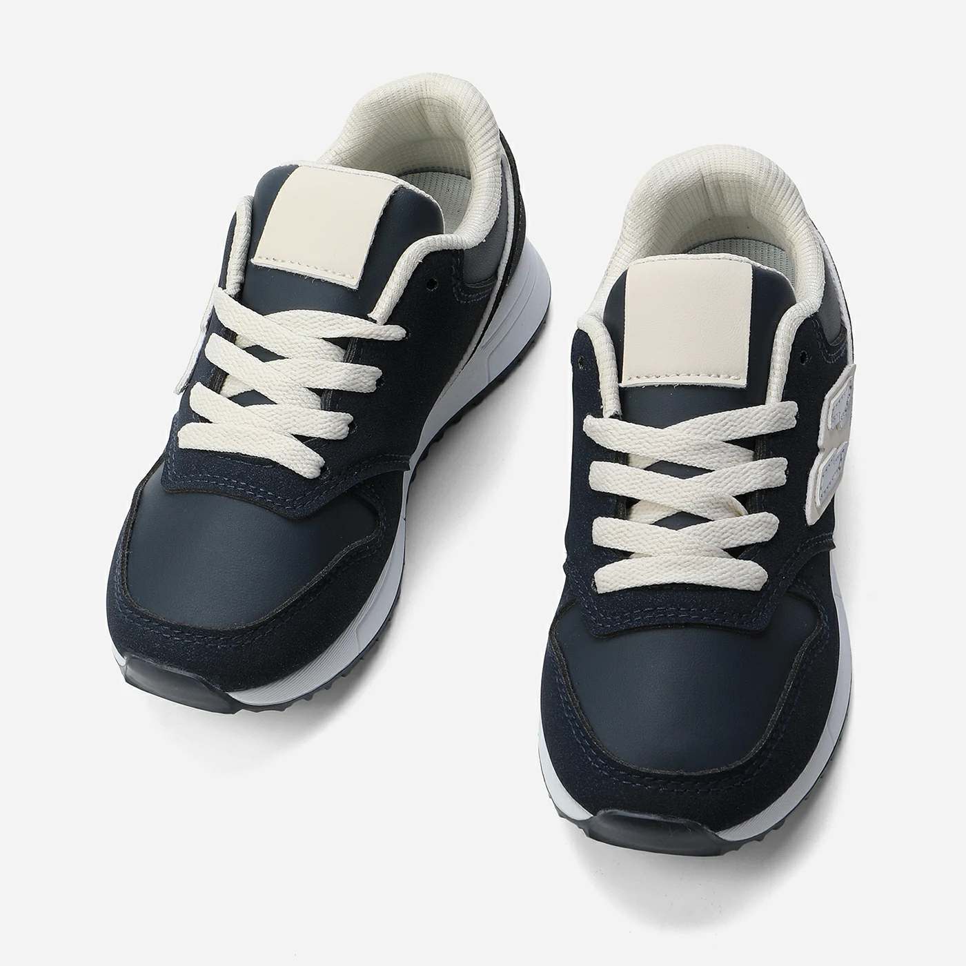 סניקרס/ספורט נייבי 32