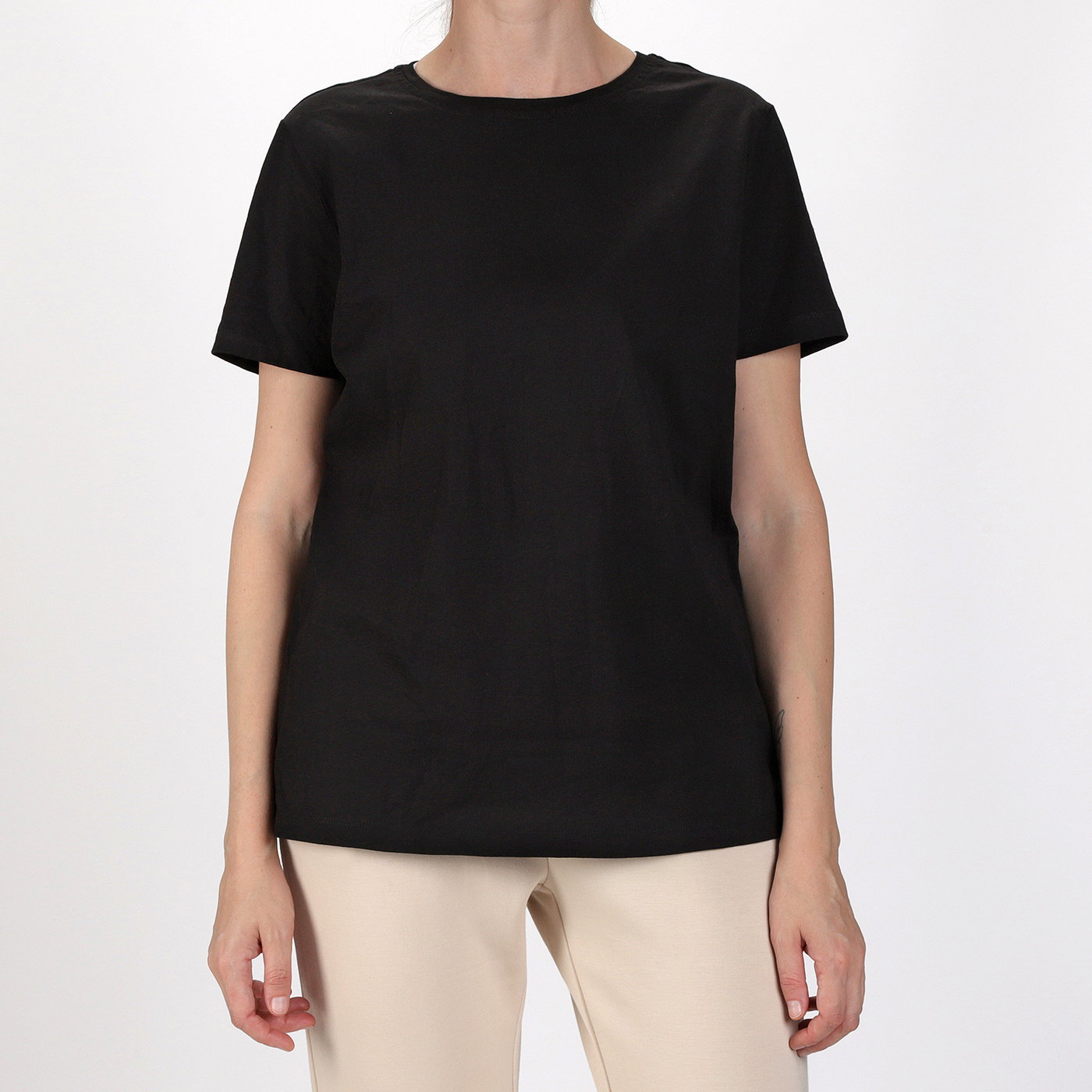 חולצות וגופיות שחור M