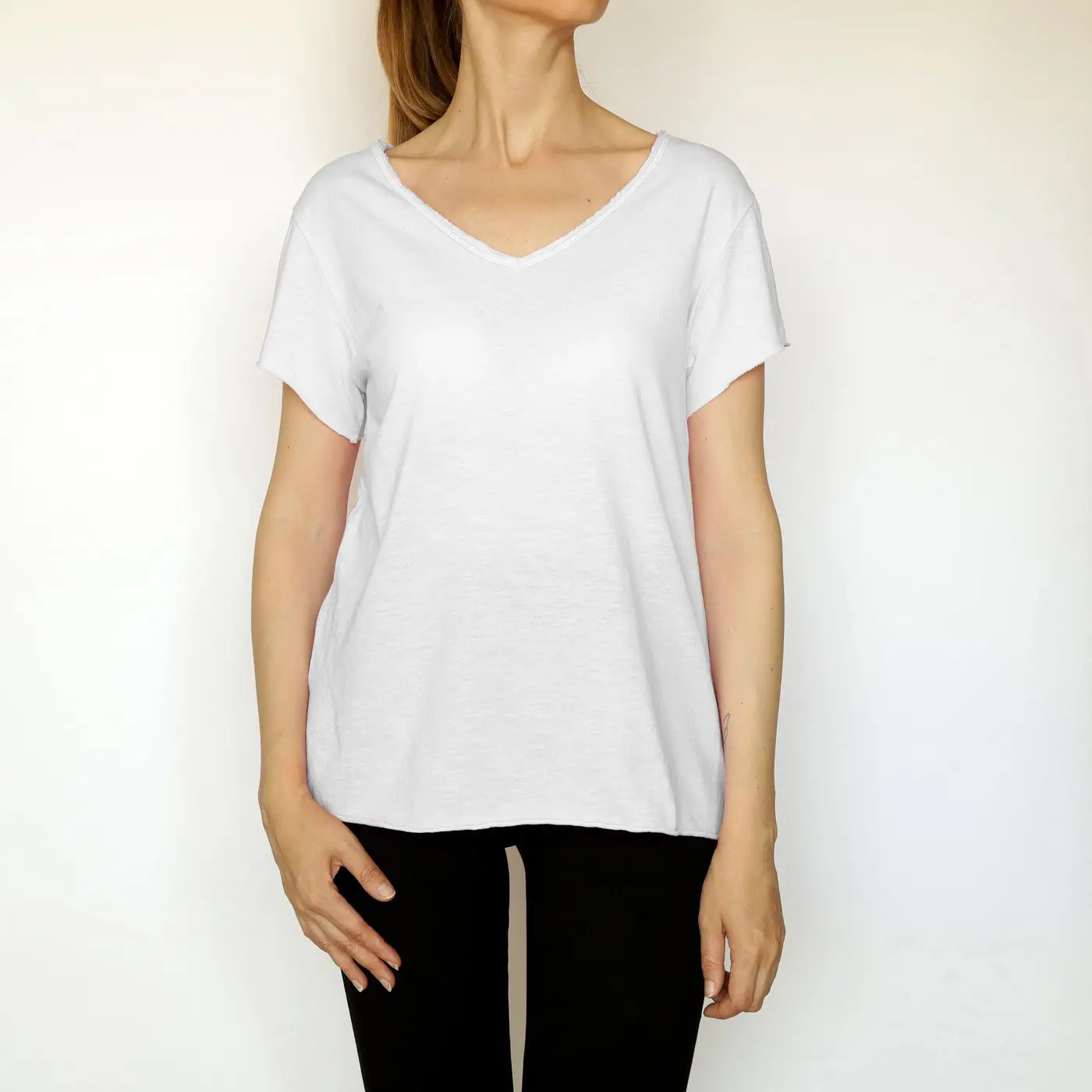 חולצות וגופיות לבן 1