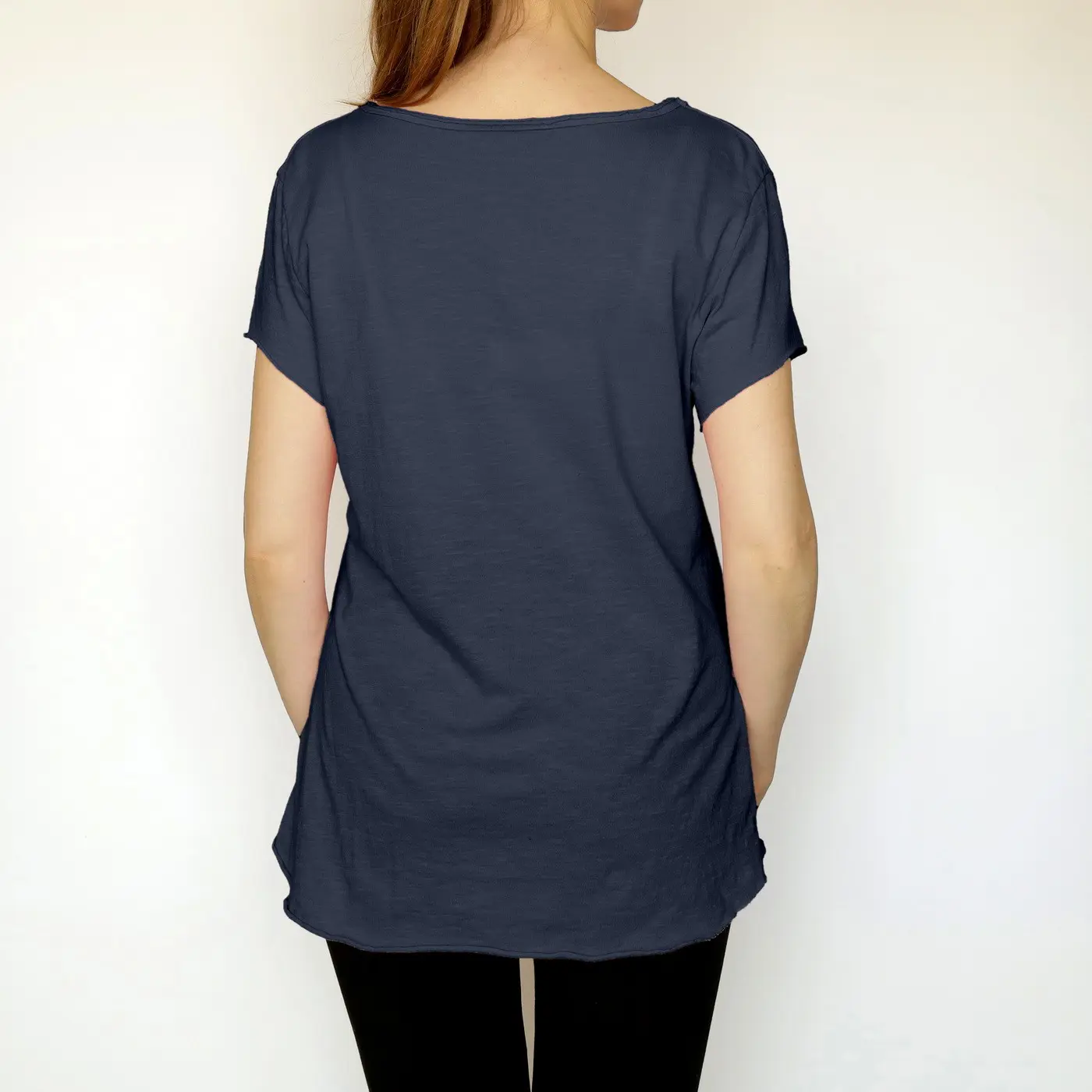 חולצות וגופיות נייבי 1