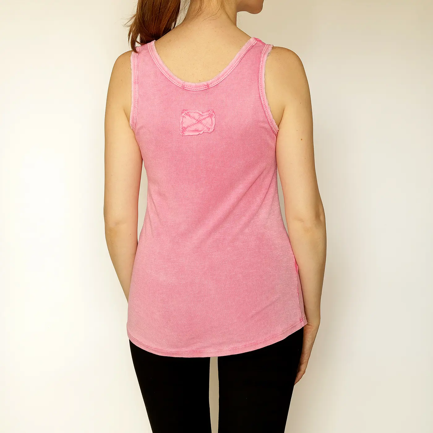 חולצות וגופיות פוקסיה 1