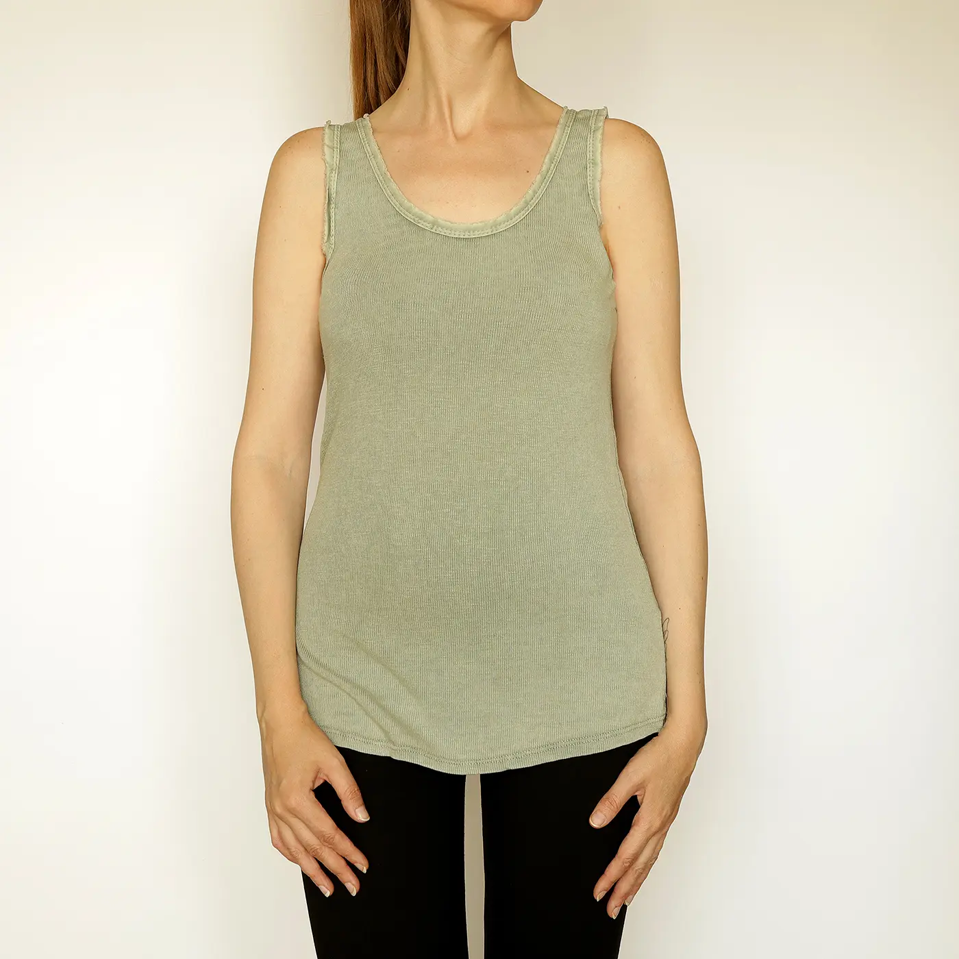 חולצות וגופיות ירוק בהיר 1