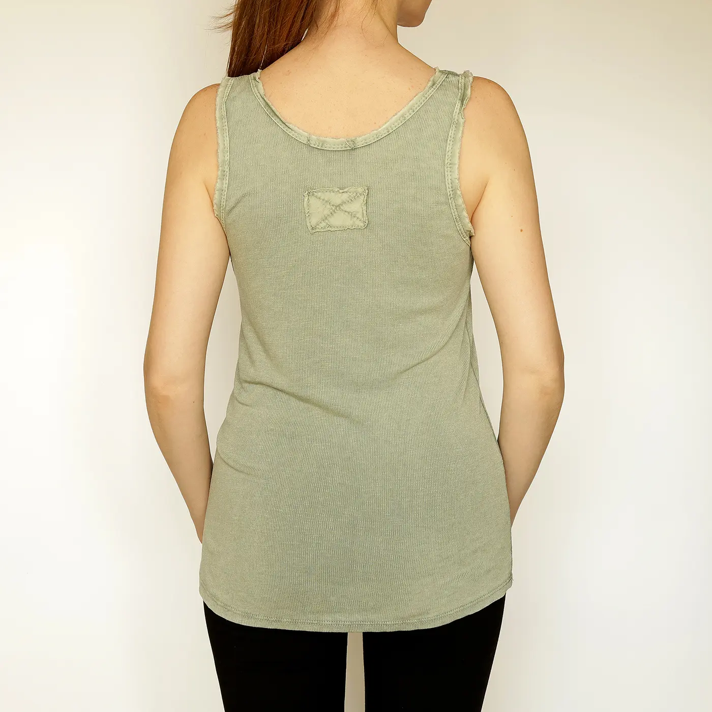 חולצות וגופיות ירוק בהיר 1