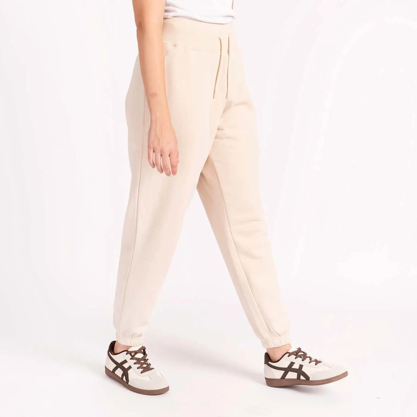 מכנסיים וחצאיות בז L