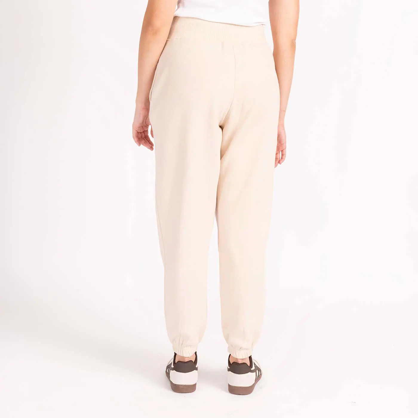 מכנסיים וחצאיות בז L