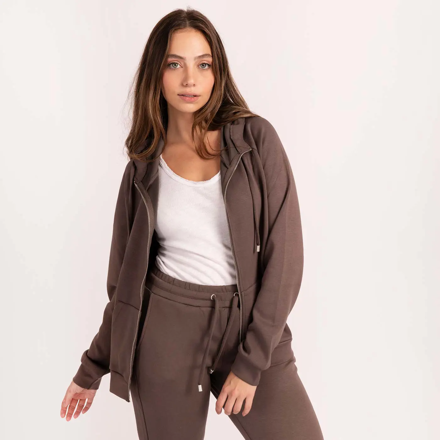 סווטשירטים וקפוצ'ונים חום S