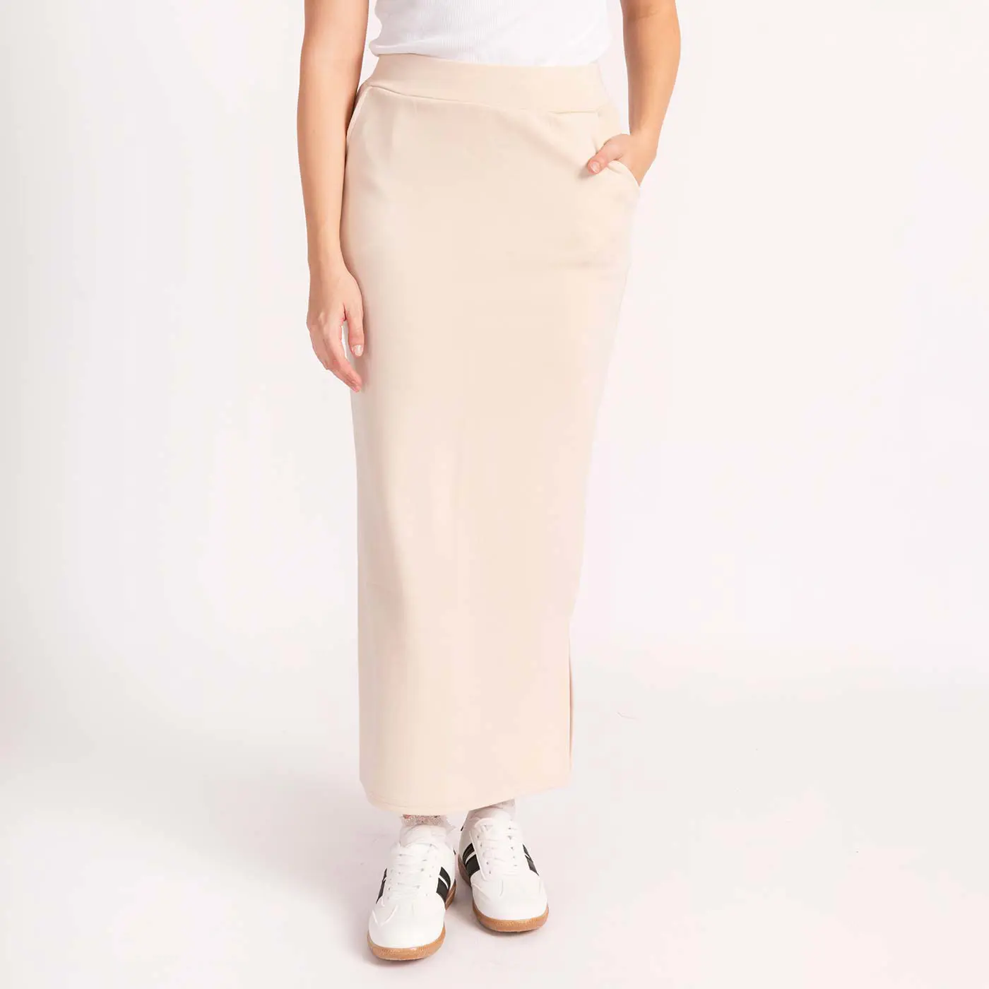 מכנסיים וחצאיות אופווייט L