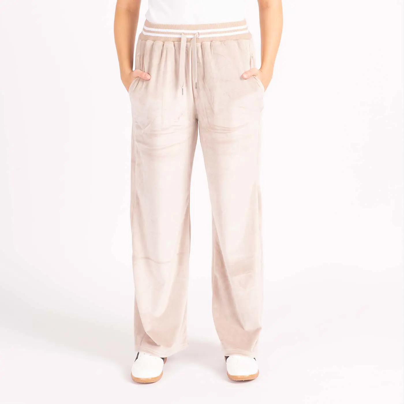 מכנסיים וחצאיות אופווייט L