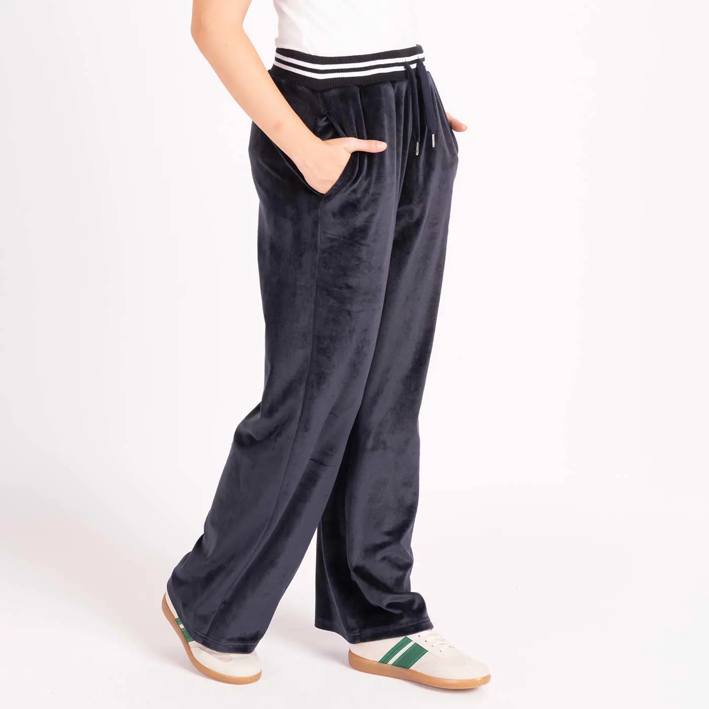 מכנסיים וחצאיות נייבי L