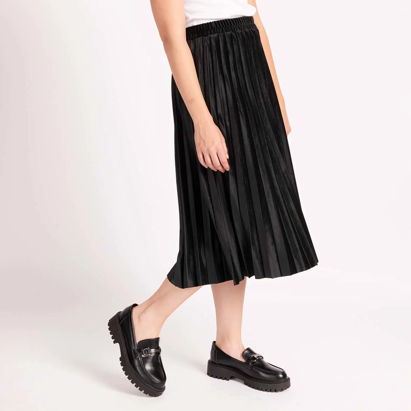 מכנסיים וחצאיות שחור XL