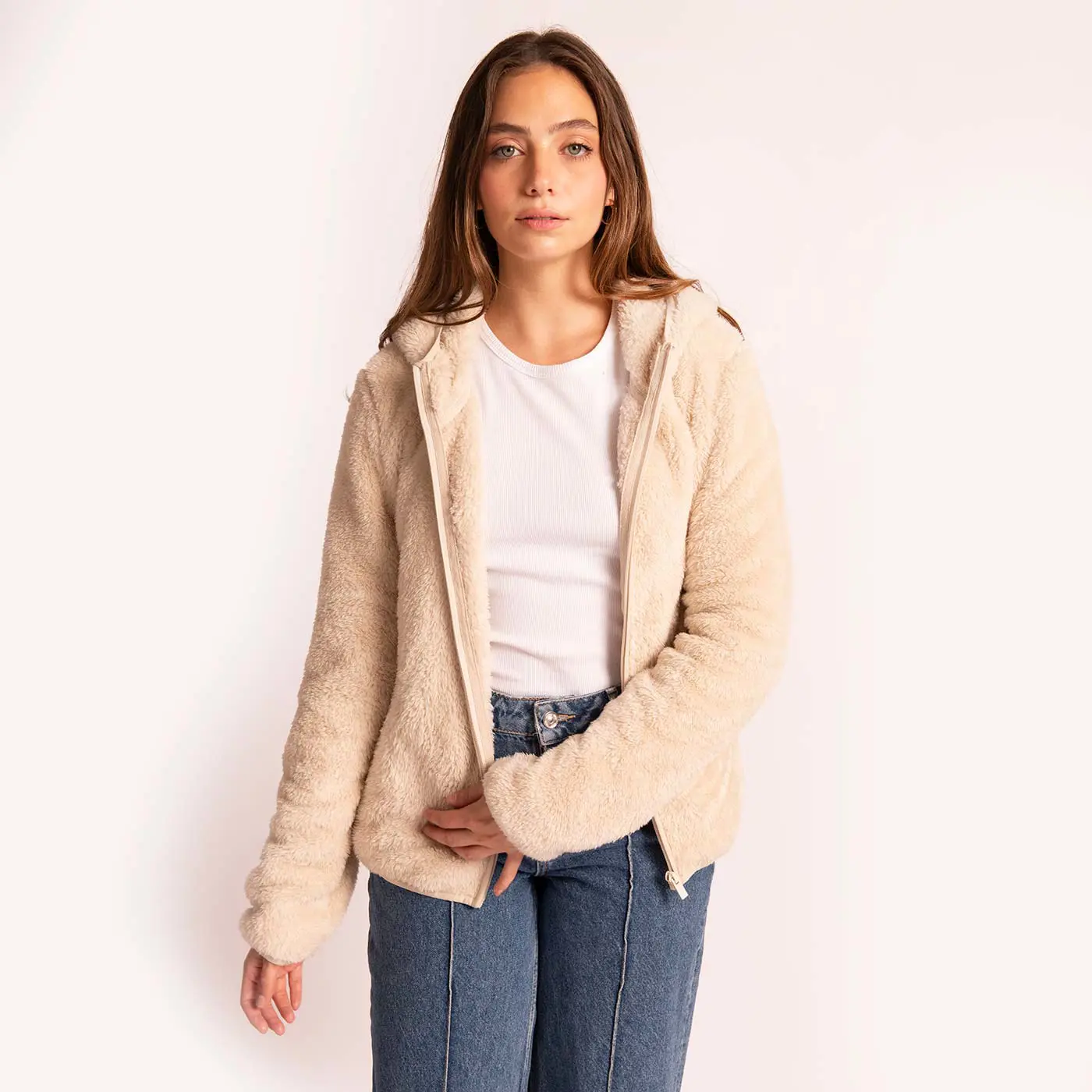 ג"קטים ומעילים אופווייט M