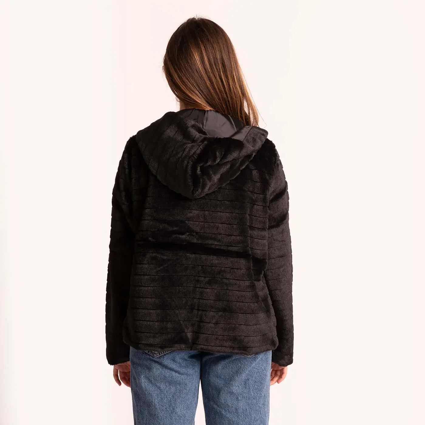 ג"קטים ומעילים שחור L