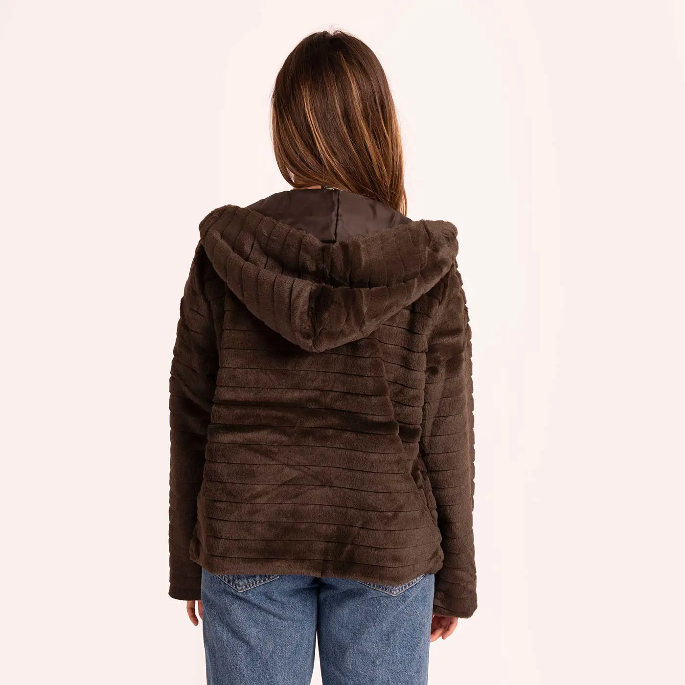 ג"קטים ומעילים חום L