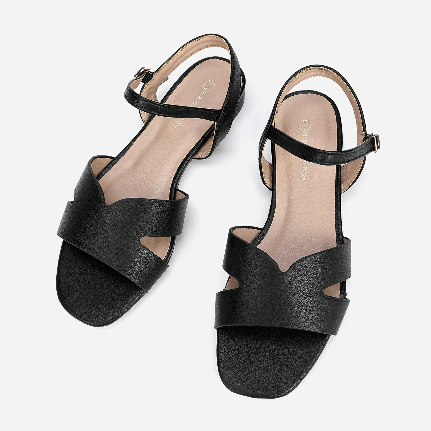 סנדל שטוח שחור 39