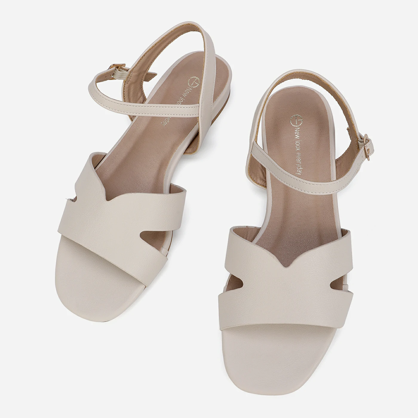 סנדל שטוח אופווייט 37