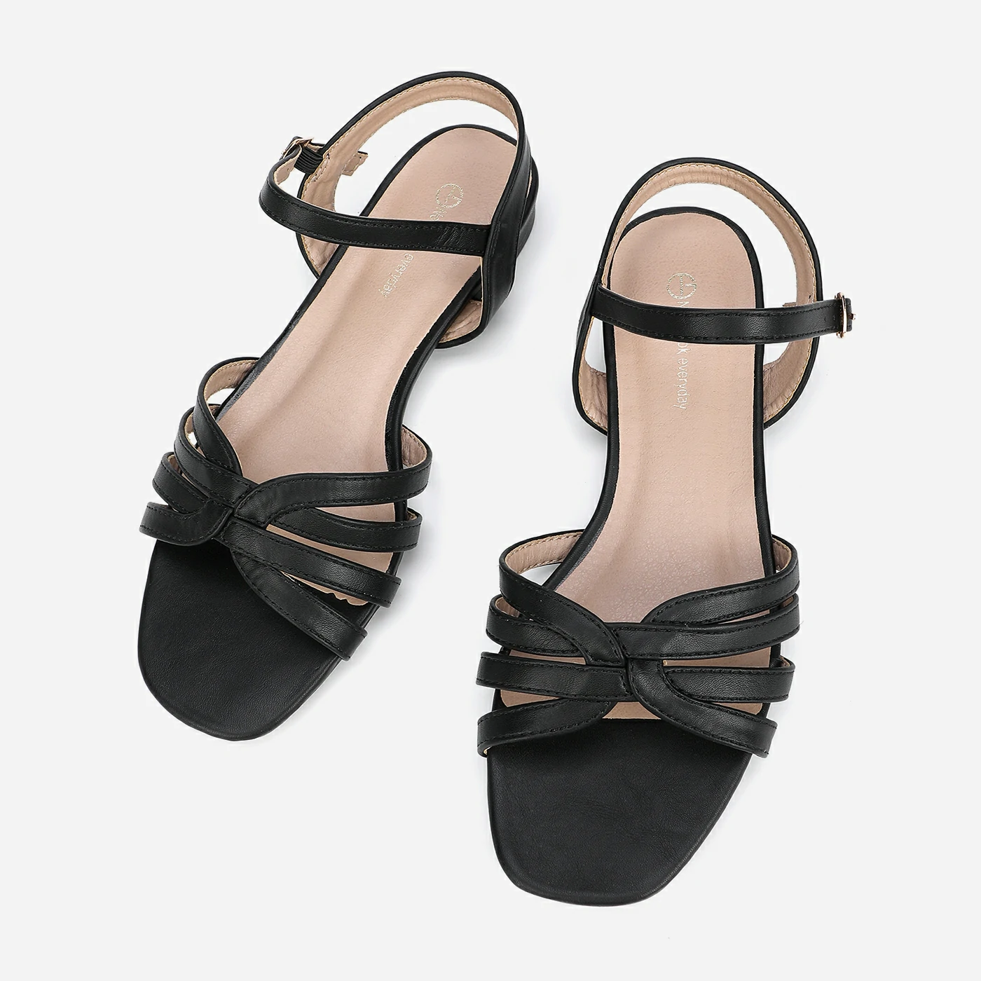 סנדל שטוח שחור 38