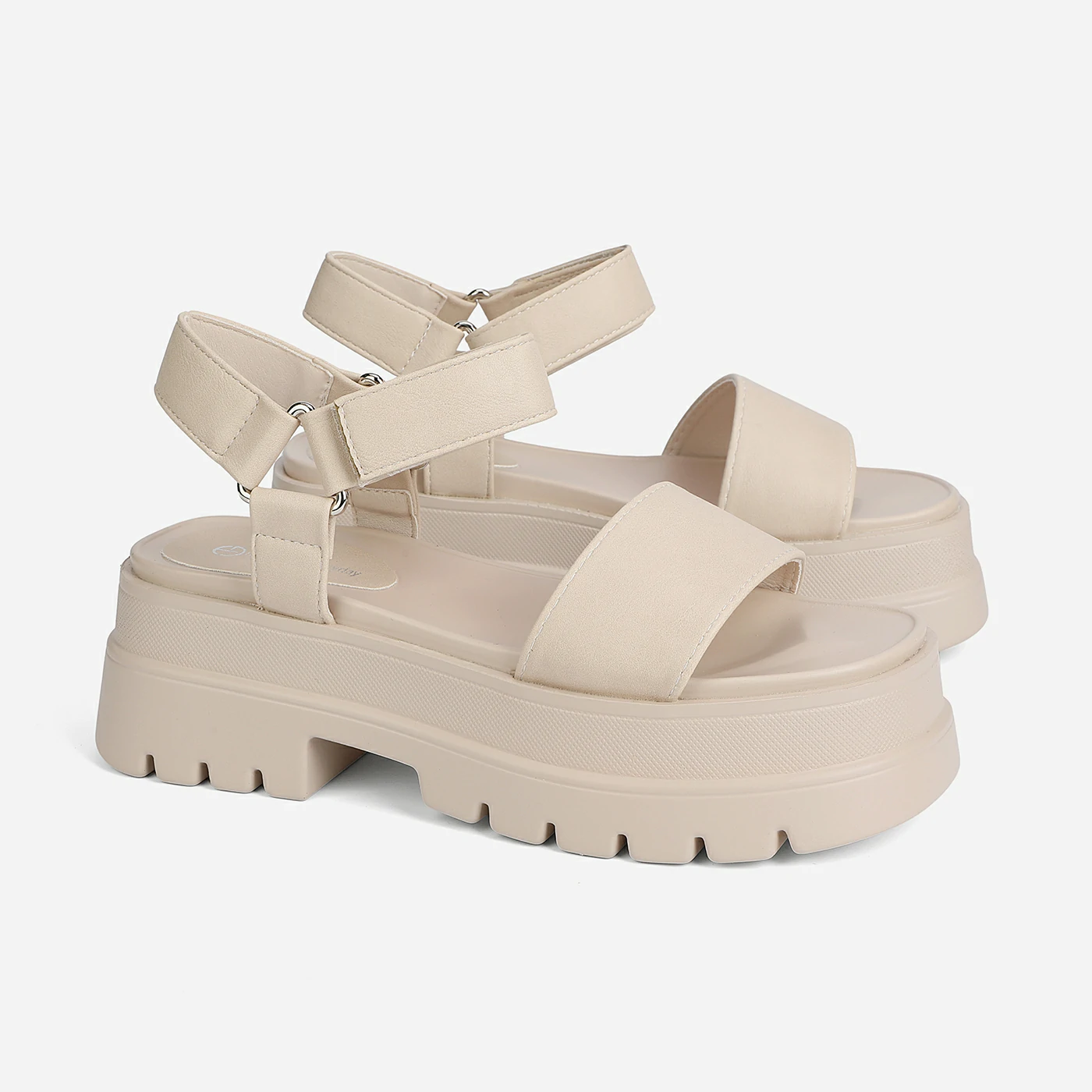 סנדל פלטפורמה אופווייט 39