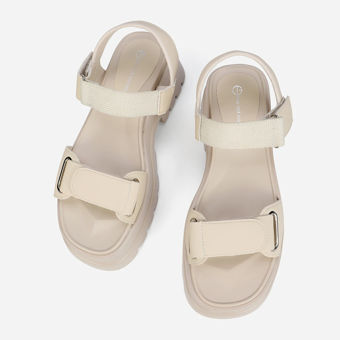 סנדל פלטפורמה אופווייט 37