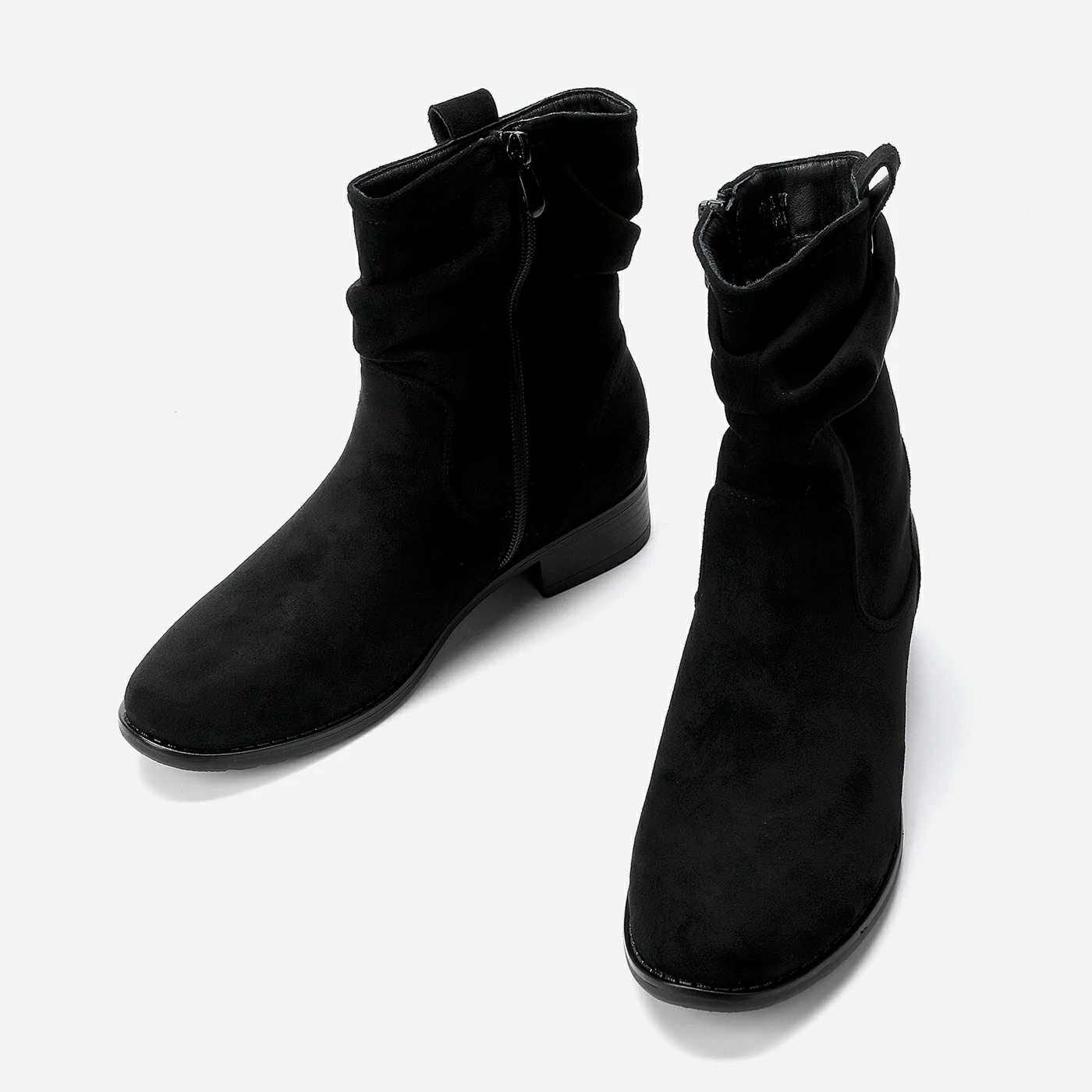 מגפון שטוח שחור 38