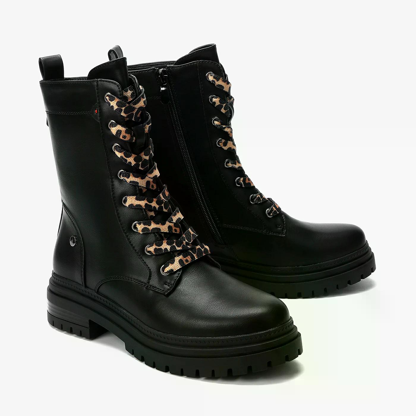 מגפון שטוח שחור 38