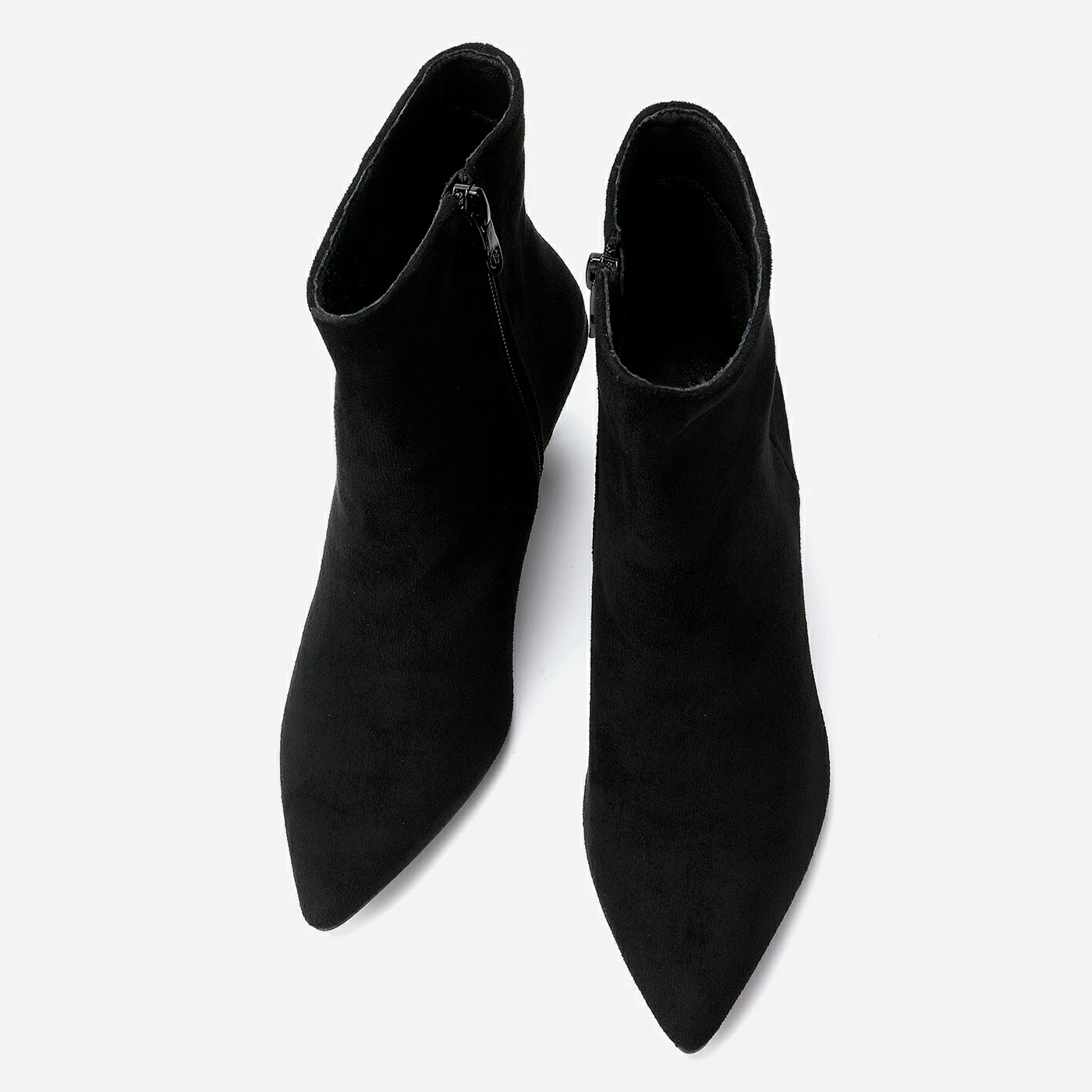 מגפון עקב שחור 38