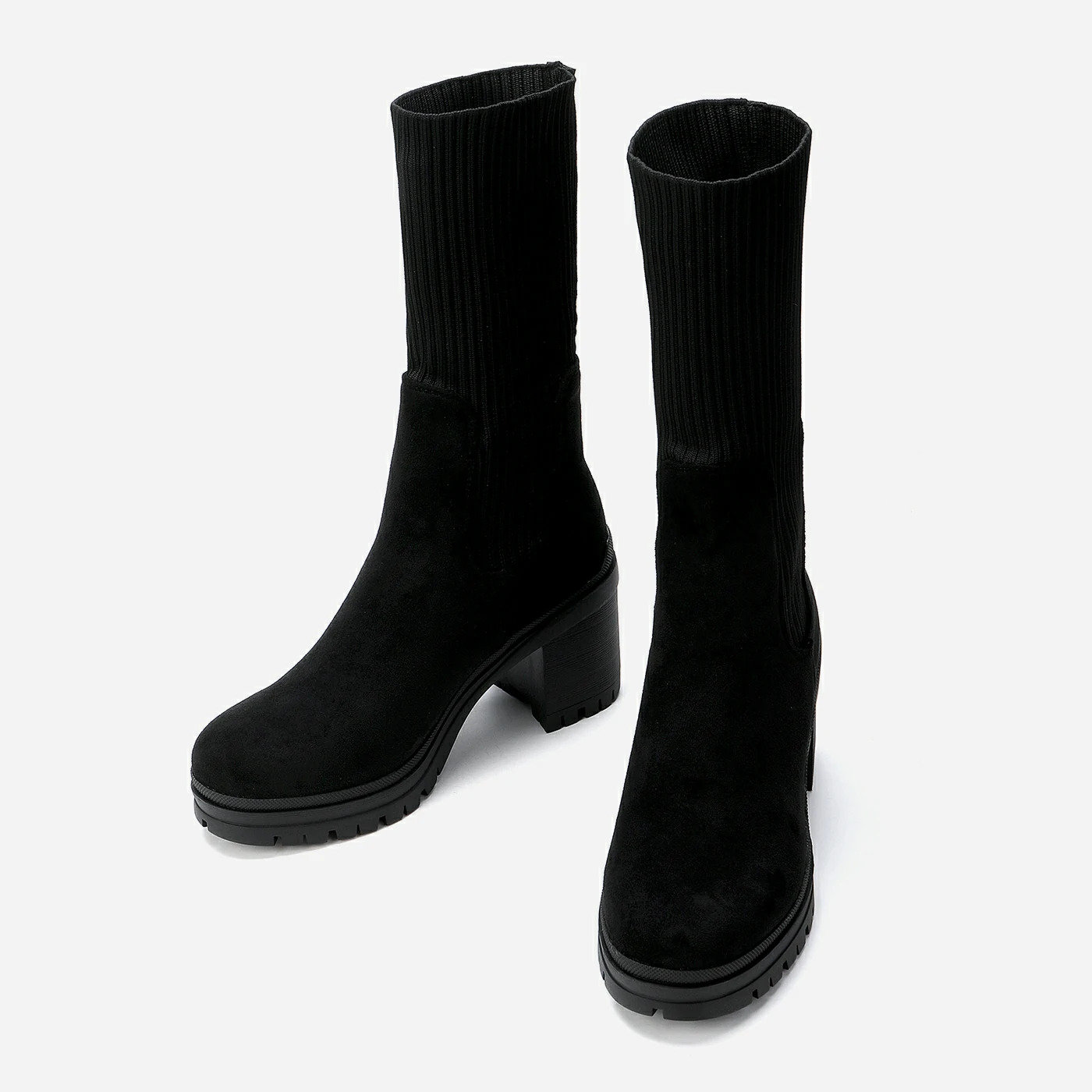 מגף עקב שחור 39