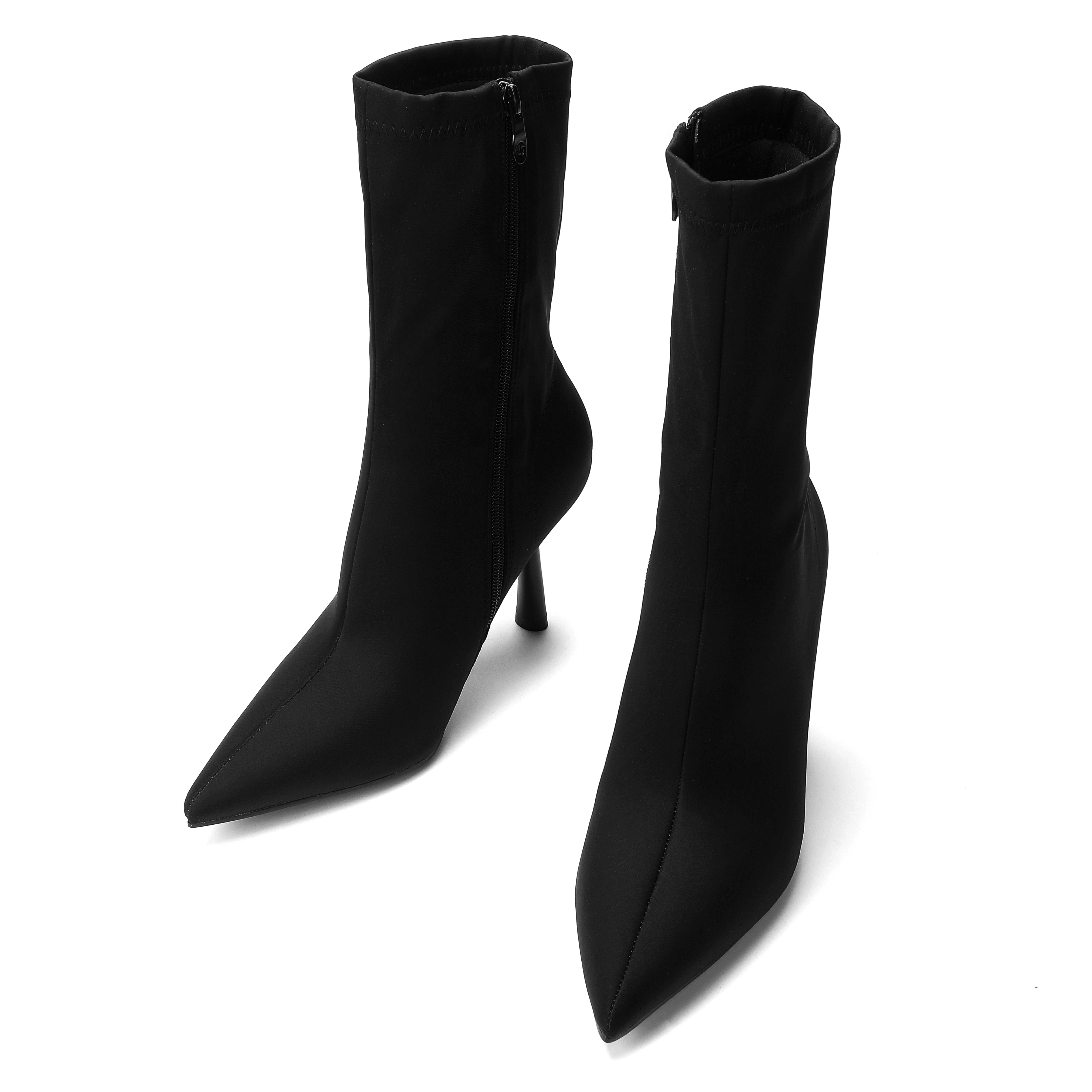 מגף עקב שחור 38