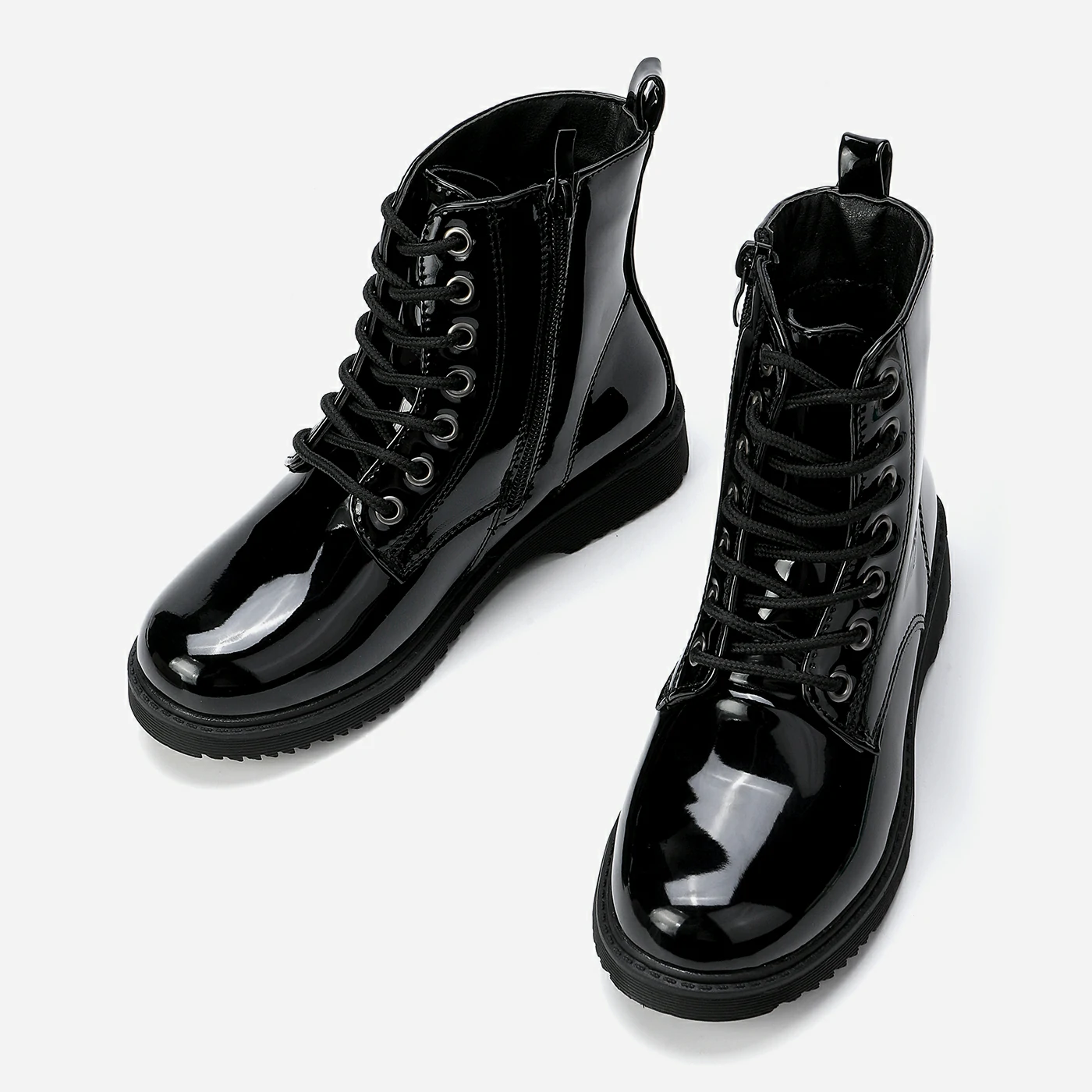 מגפון שחור 36